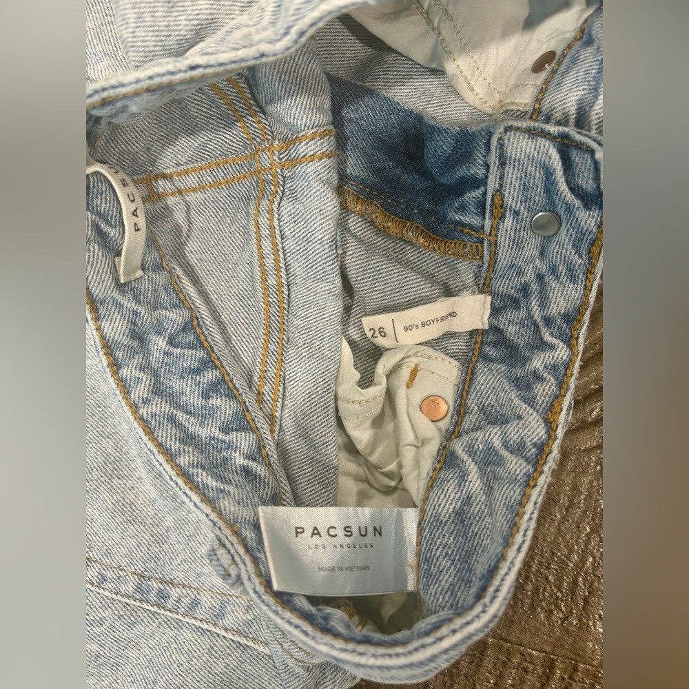 PacSun 90s Boyfriend Ripped Jeans Size 26 Light Wash Blue - Picture 7 of 9